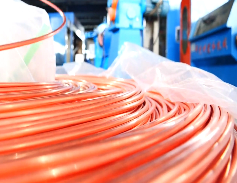 輝鴻電纜 · 注力電纜電線研產(chǎn)13年+